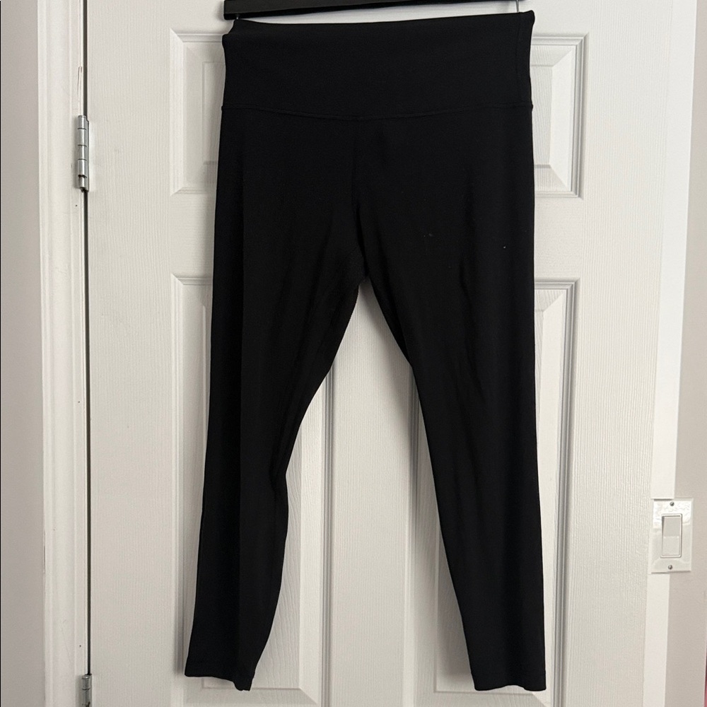 Black lululemon align 25” leggings